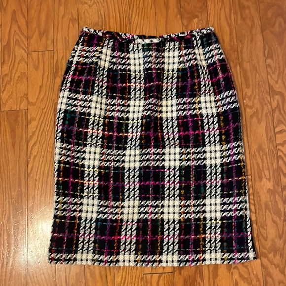 Vintage Below The Knee Plaid Wool Skirt with Pockets by Liz Claiborne/ Size 12 - Picture 1 of 9